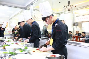 学什么专业都不如学厨师,不信你看!