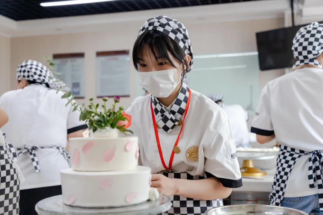 增长230%!西点成2021年行业C位!00后是西点新力军!