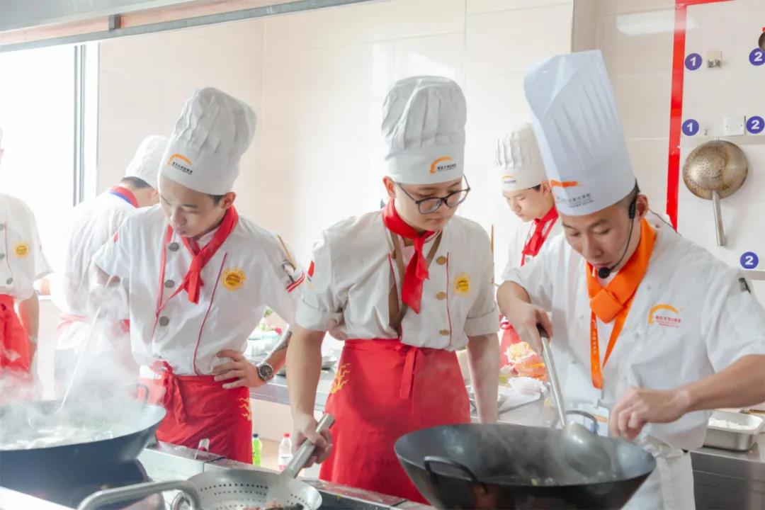中高职不想上了可以转学吗?来看看他们的选择!