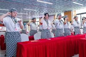 开班典礼丨厦门新东方烹饪学校菁英西点1班开班啦!向着幸福味道出发~