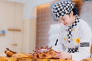 致2022届初中毕业生一封信,选职业教育,搭建成才之路!