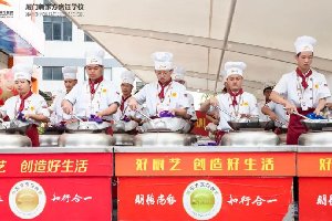 为什么总是看到新东方的学生练翻锅、刀工,老是重复有用吗?