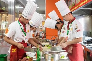 厦门新东方的那些“低头族”们居然值得表扬?