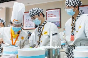 男生适合学西点烘焙吗?有没有前途?