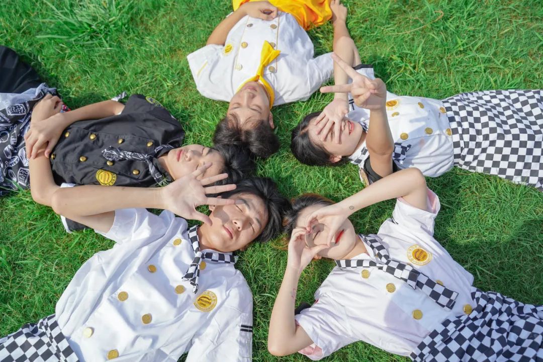 这届「05后」,正在拨动命运的齿轮!