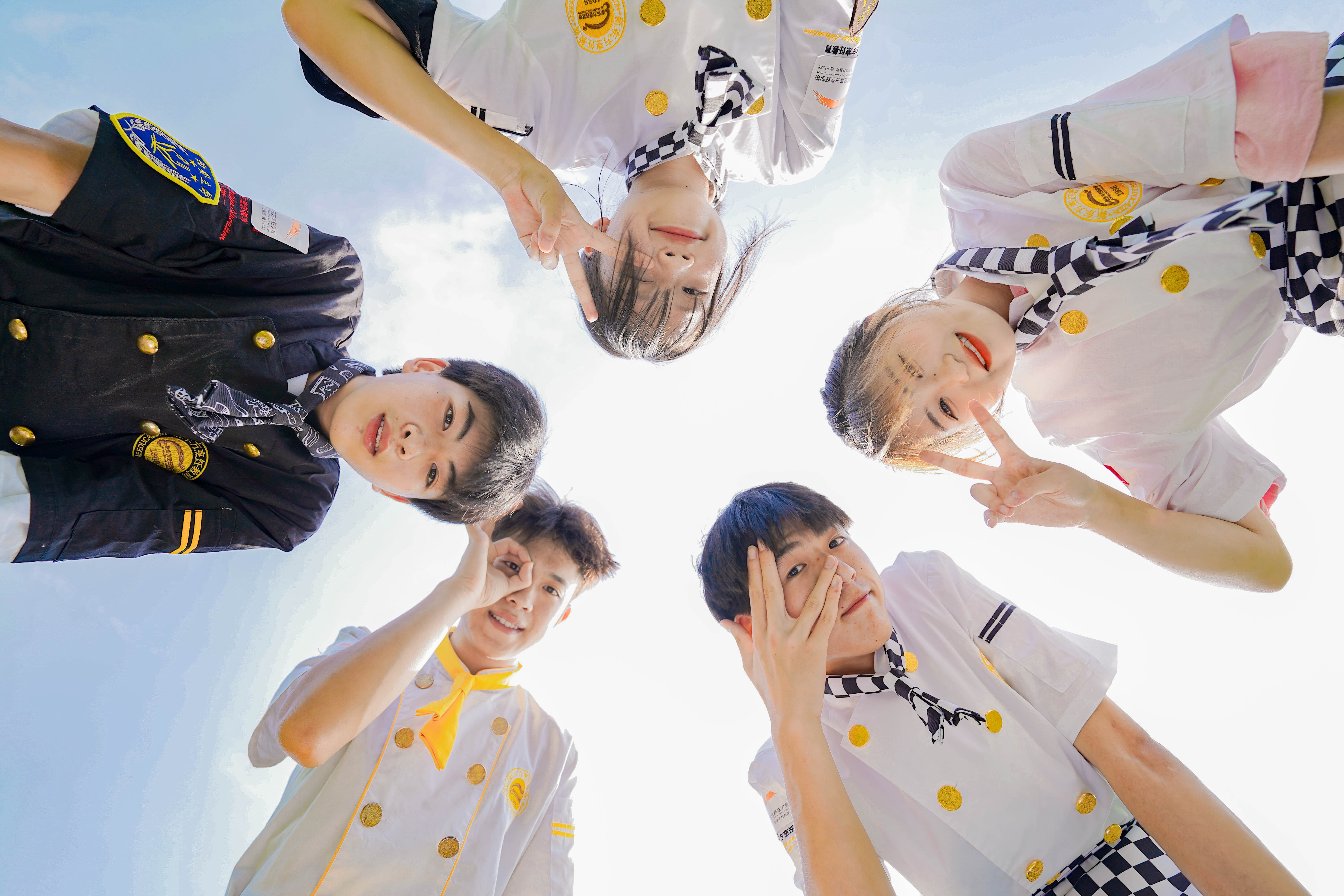 【转行人士必看】学什么技术能轻松入门、收入还不错?
