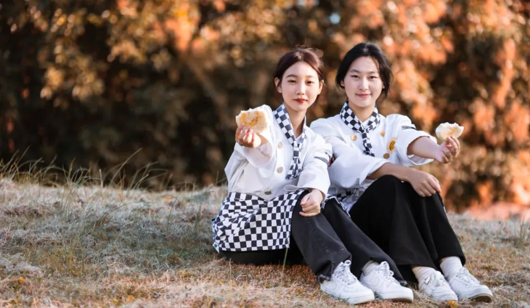 尽管如今国家非常重视职业教育 也多次提到职业教育大有可为 但是很多人认为 “职