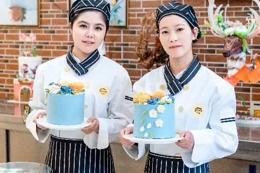 ����!ѧ��������ͨ��ͥŮ���Ϻõĳ�·����ѧ��������ѧ���ҵ��