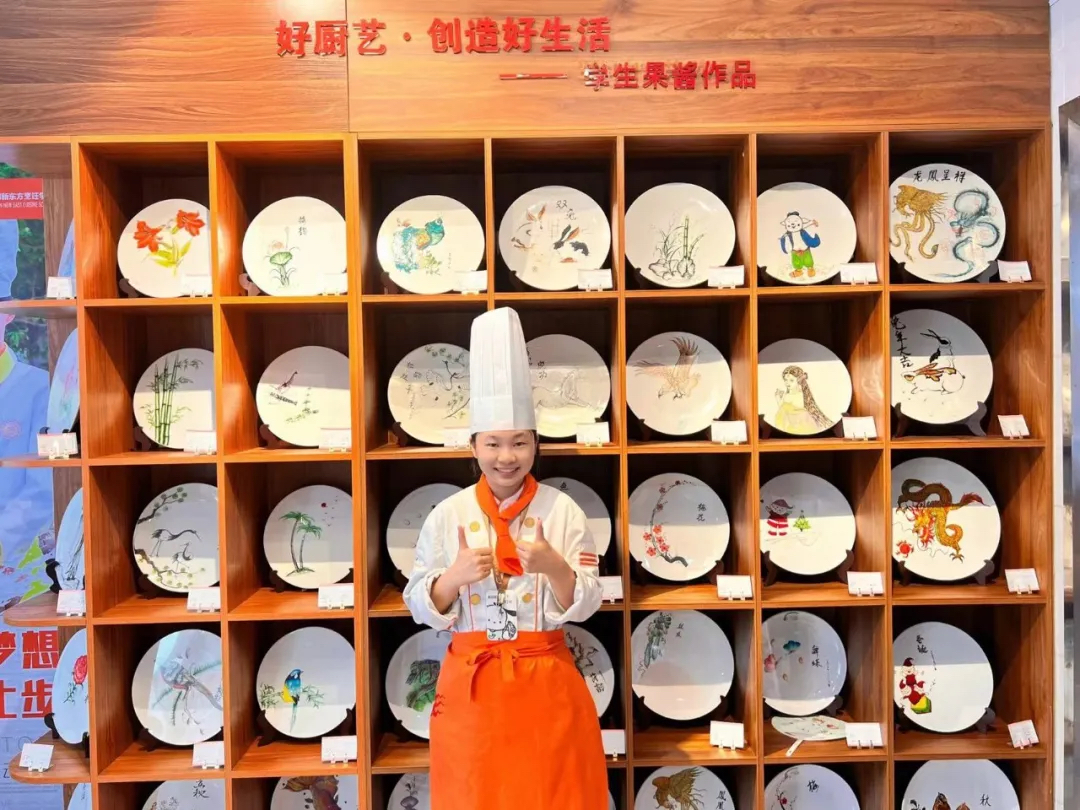 ������˵���п�֮�����һƬ�죬�в���Ů�ĳ���֮�ã�