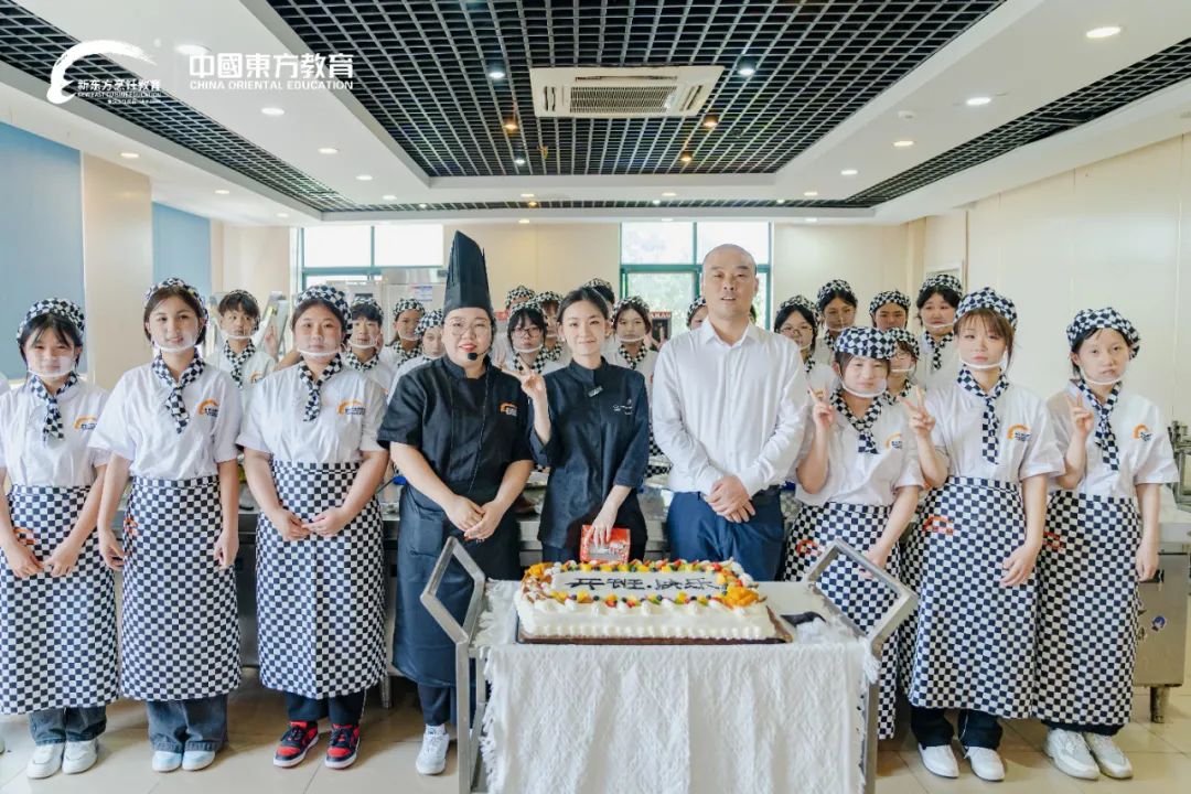 985��Ůѧ��ת������ʦ����ѧ(xue)��(li)�˷ѻ��Ƕ��������