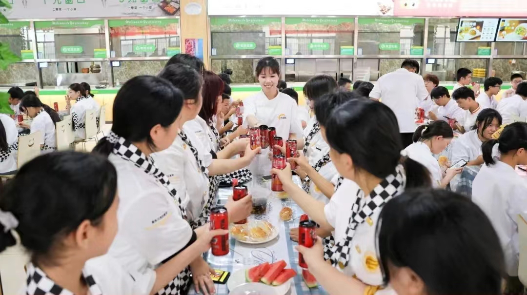 【新生茶话会】你我相识的起点,一起遇见更美的青春!