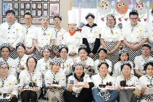 ��ѧ����ӭ�㣡�ҵġ��¡����ˣ�����������ѧ�ڣ�