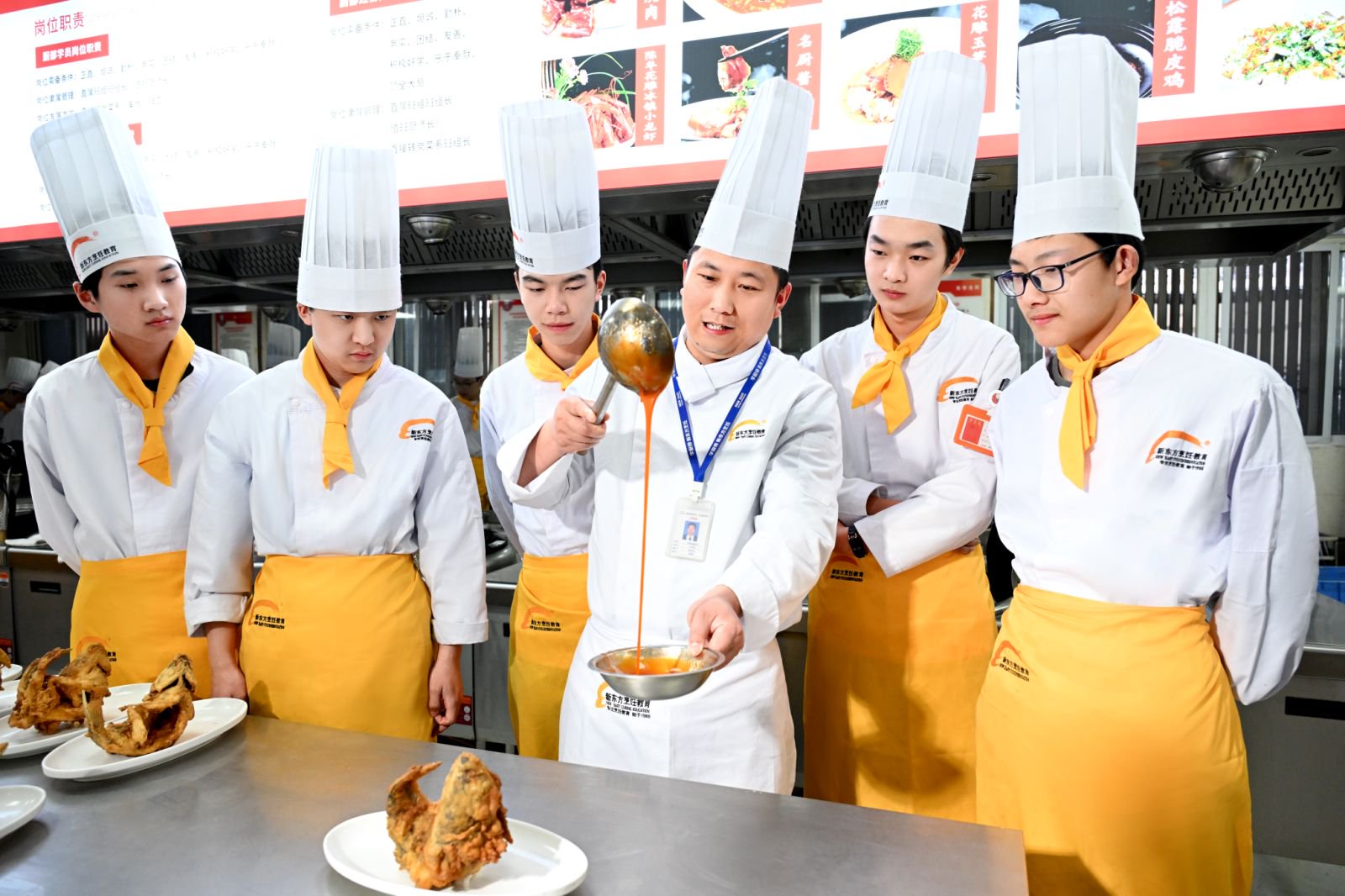 �������¶��������������ഺģ��