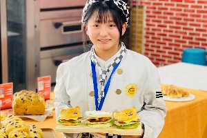 妈!我在厦门新东方又吃胖了!