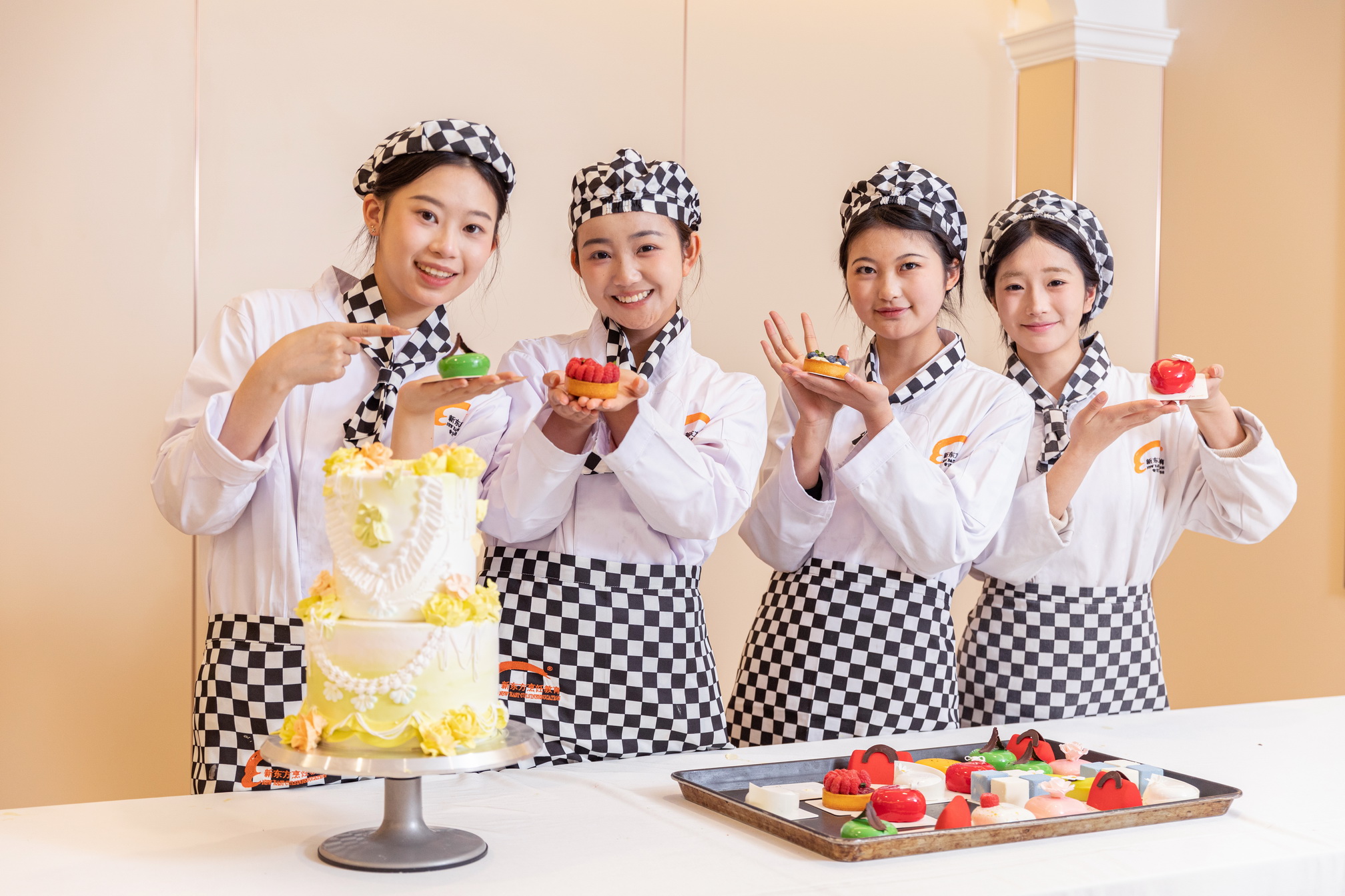 厦门新东方夏日限定版“水果拼盘”,正在派送中~