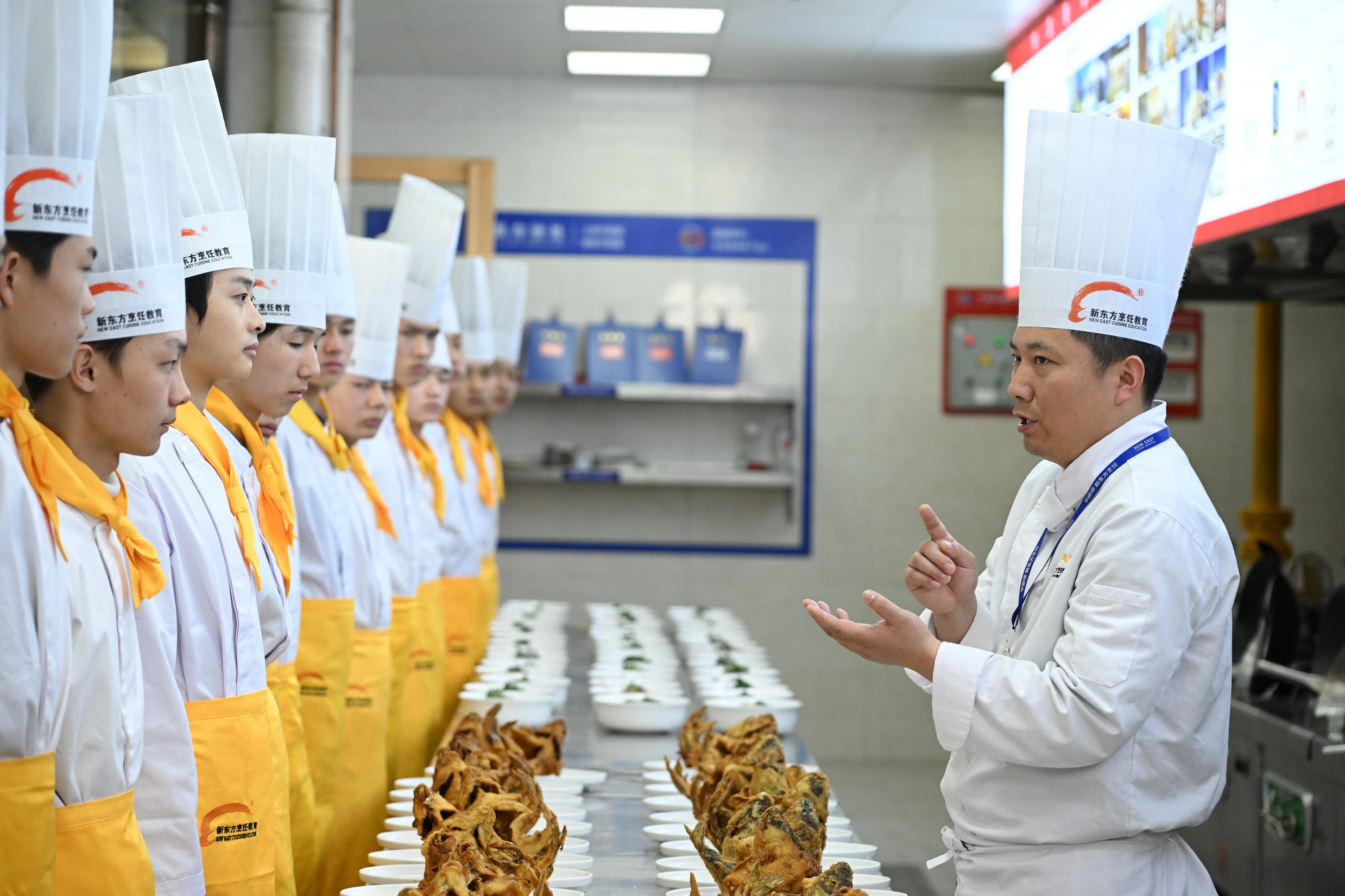 谁说职校生活只有上课?厦门新东方的校园,也太欢乐太好玩了吧!