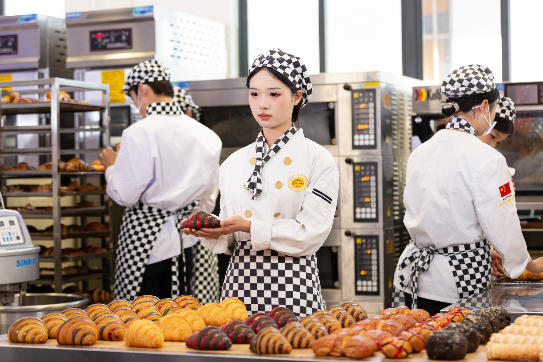 别再内耗啦!学会这三招,教你轻松进阶西点大师!