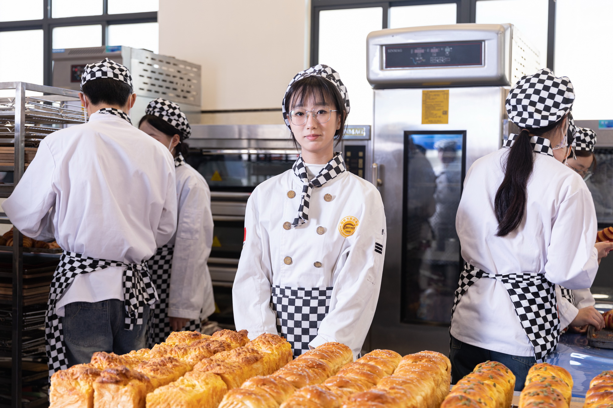 �ҳ�������������決ְУ����׼��ʵѵ��Ϊ���ĺ�ѧУ