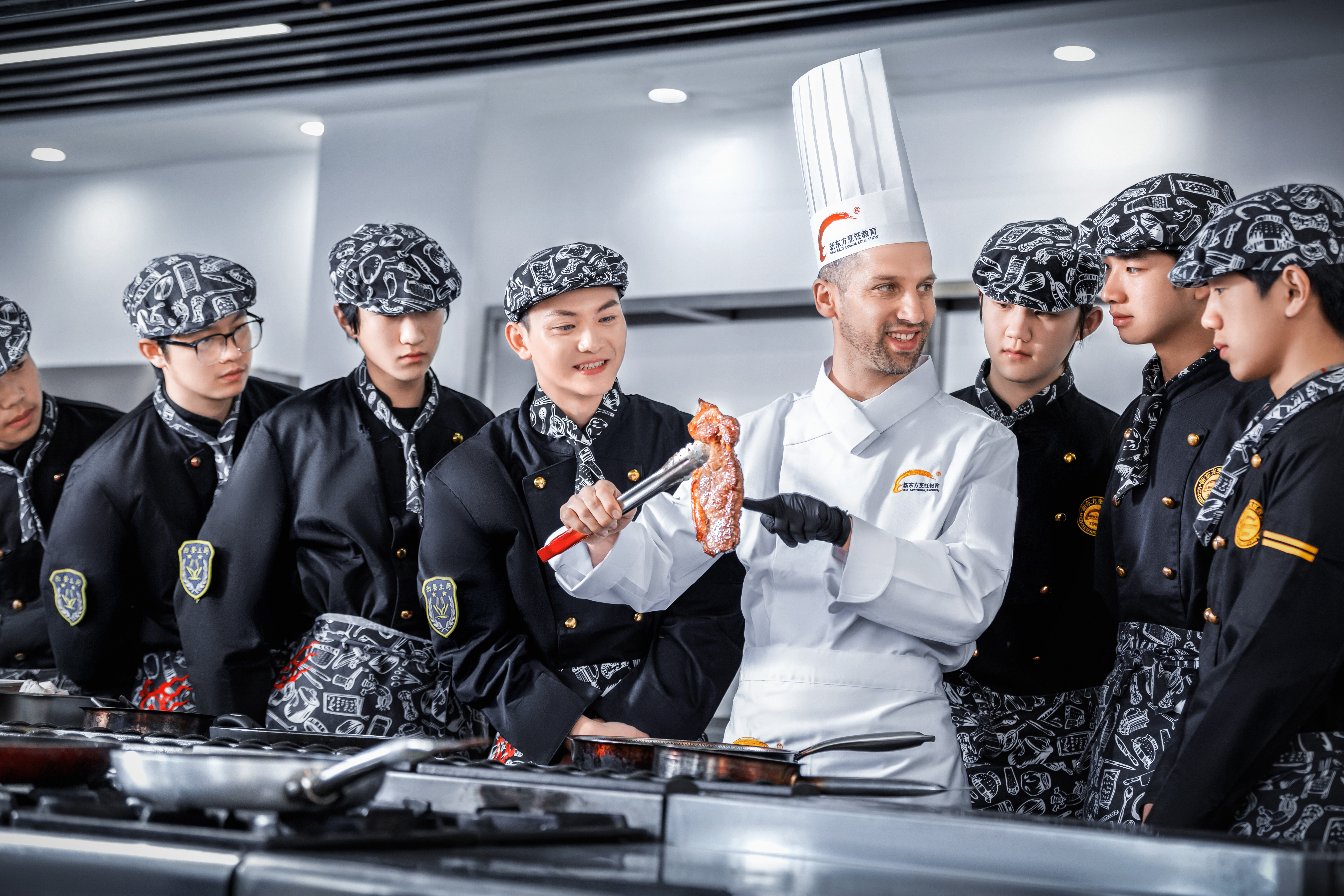 @��������������Ŀ���ȫ��ʵѵ����ѧ�Ļ��Σ�