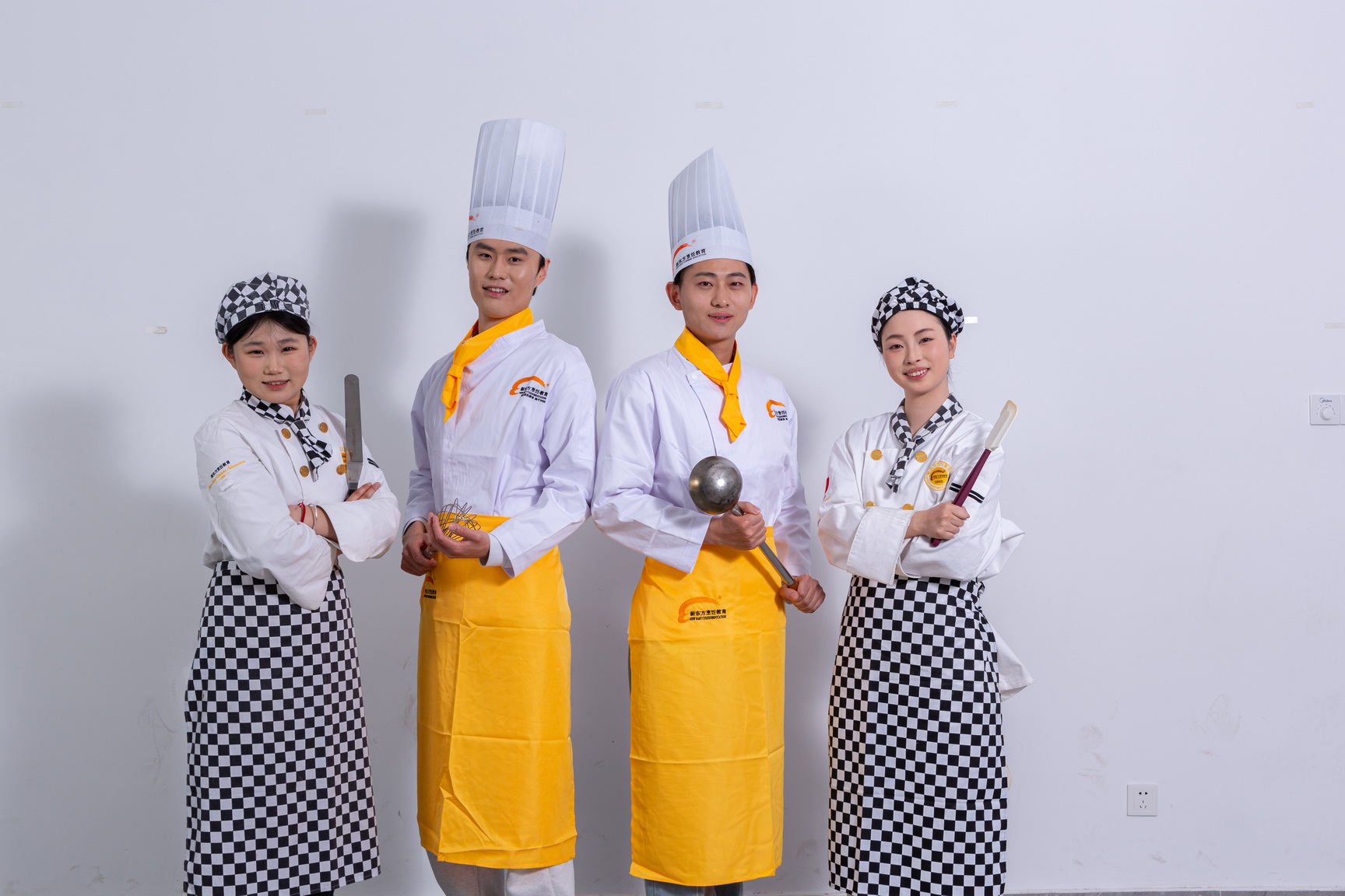 �����¶������ѧУ��Ϣʱ����������������������