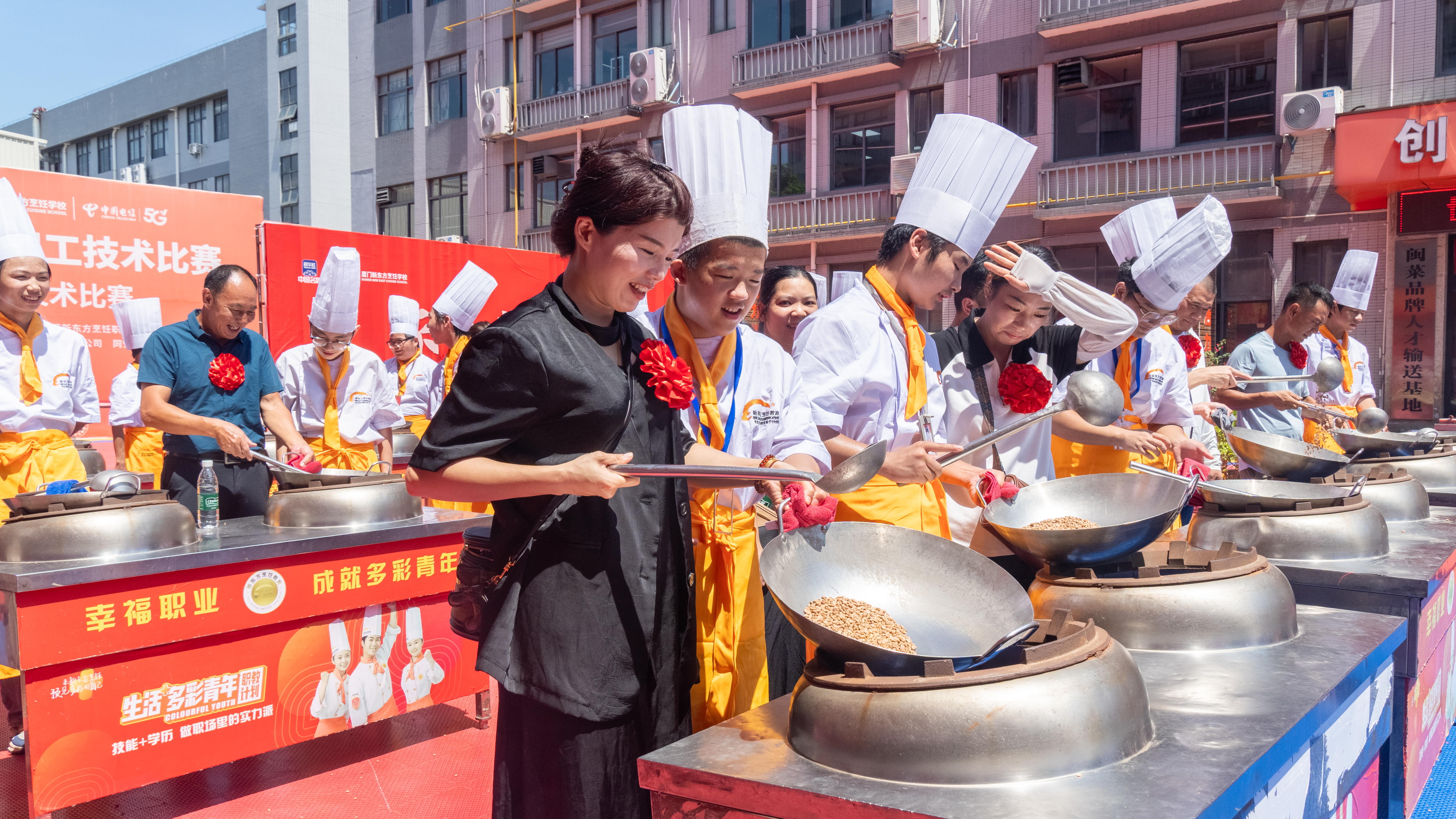 ���Ҹ���Լ����֤�ɳ��������¶������ѧУ����ܳ�2402��ҳ���֤��Բ�����У�