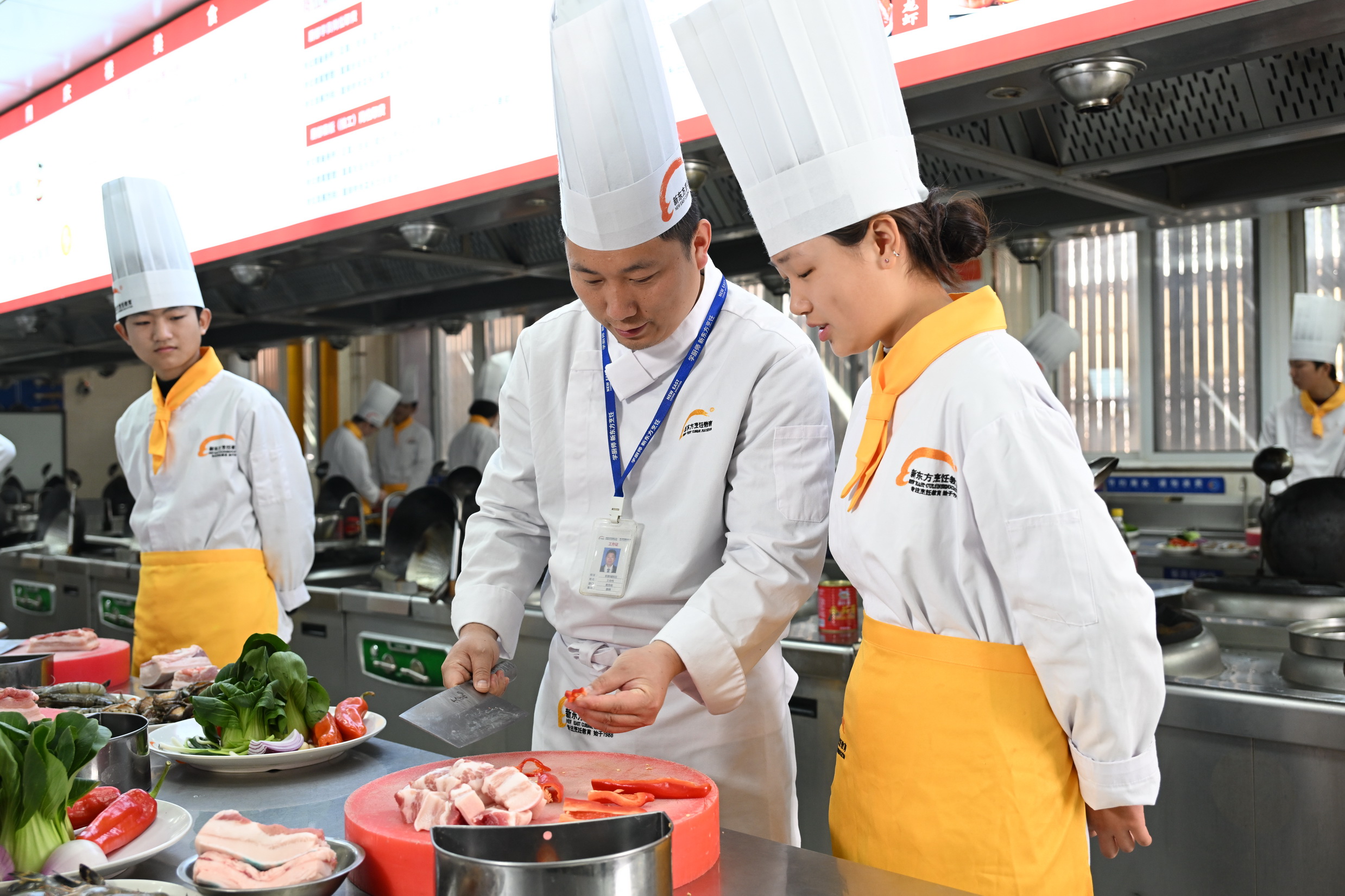 �������ԣ����㡰�롱Ȼ�Ķ������ӡ������¶���