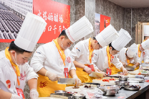 新生实操中餐篇|灶火、砧板、调味勺:中餐新生的每日修行!