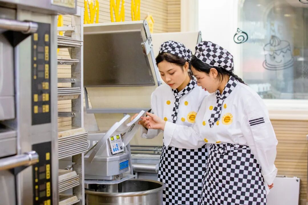 如何成为优秀的西点烘焙师?厦门新东方告诉你答案!