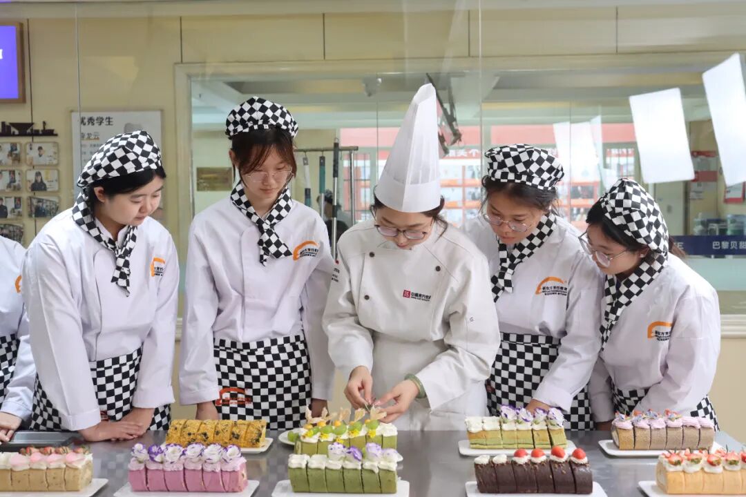 成长进行时,课堂实拍记录厦门新东方学子蜕变之路