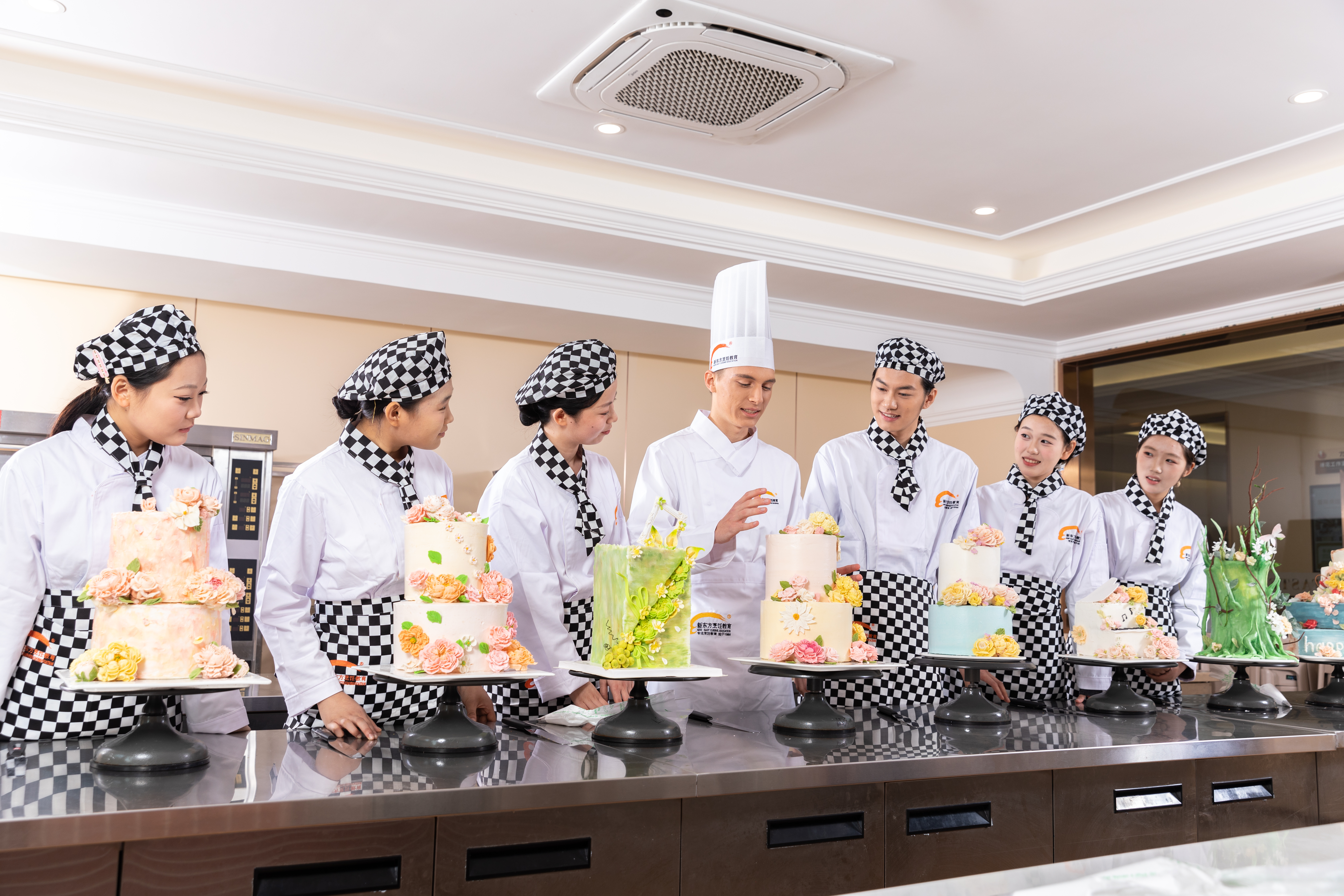 太会玩了!厦门新东方的校园生活,快乐根本停不下来!