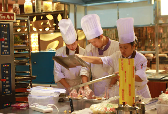 学厨师选厦门东方烹饪学校,轻松就业成就梦想!