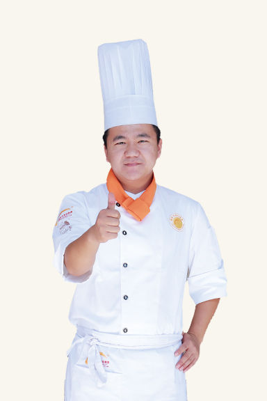 厦门新东方中餐教师 高级公共营养师  高级烹调师 履历:  曾任沈阳